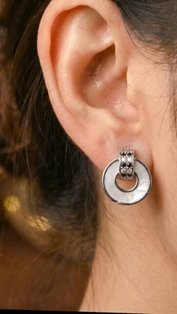 Light weight daily wear Topearrings shallyzubi 

#viral #trendyjewelry #topearrings #lightweight #dailylook