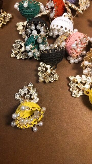 What's your favourite color in jhumka ? 
Shallyzubi matte jhumka 
 

#forher #foryou #jhumka #jewllerylover❤️❤️
#ColorfulStyle