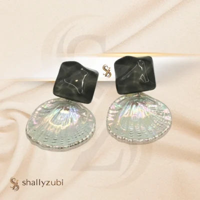Sea shell Black Ear stud Earrings