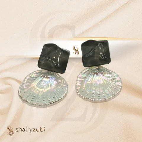 Sea shell Black Ear stud Earrings