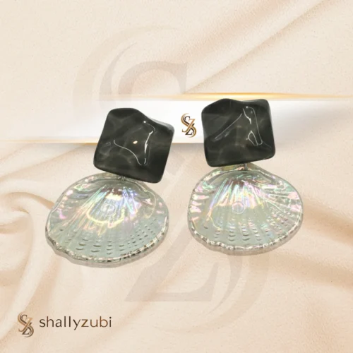 Sea shell Black Ear stud Earrings