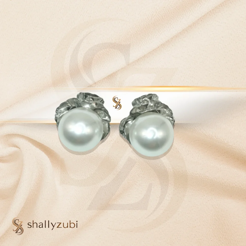 sliver white stud/tops pearl round shape