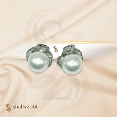 sliver white stud/tops pearl round shape