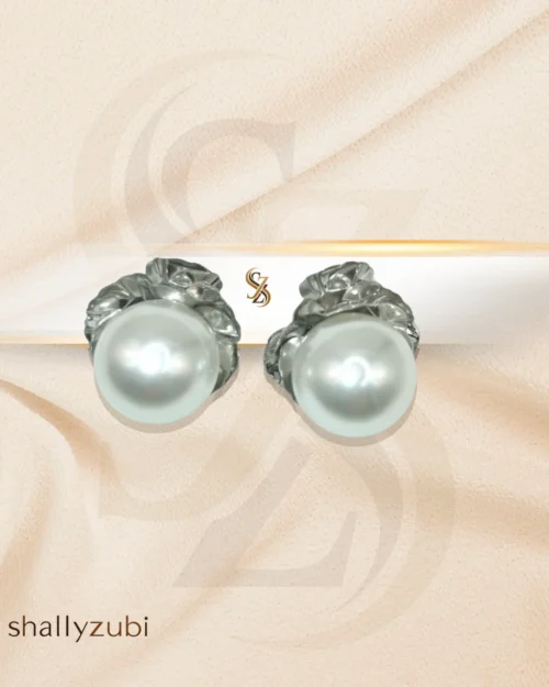 sliver white stud/tops pearl round shape