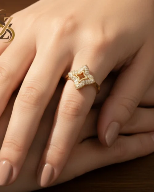 cluster ring featuring a four-petal - gold plated Ring -adjustable size | with Ring-Box