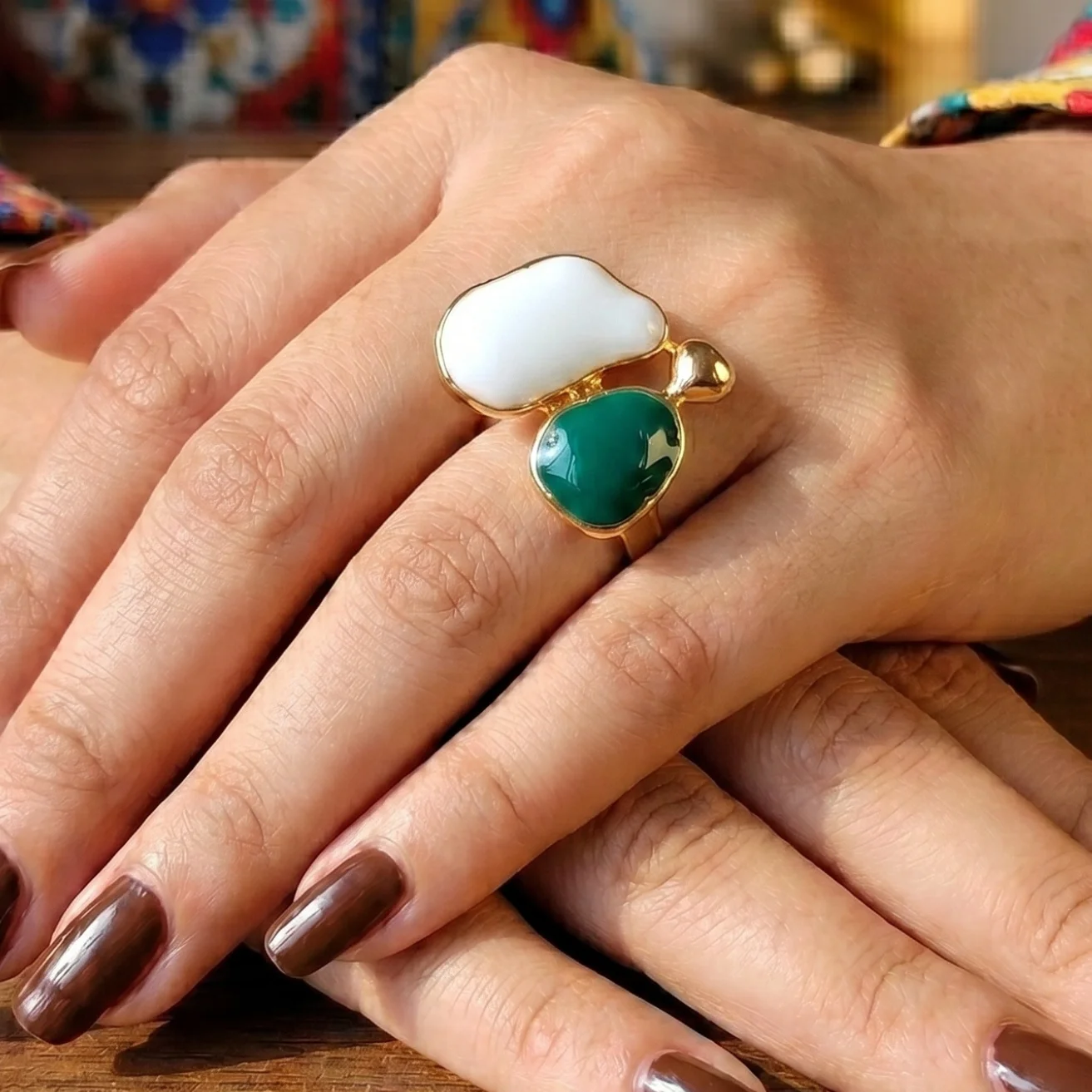 Green- White gold plated ring | with ring-box