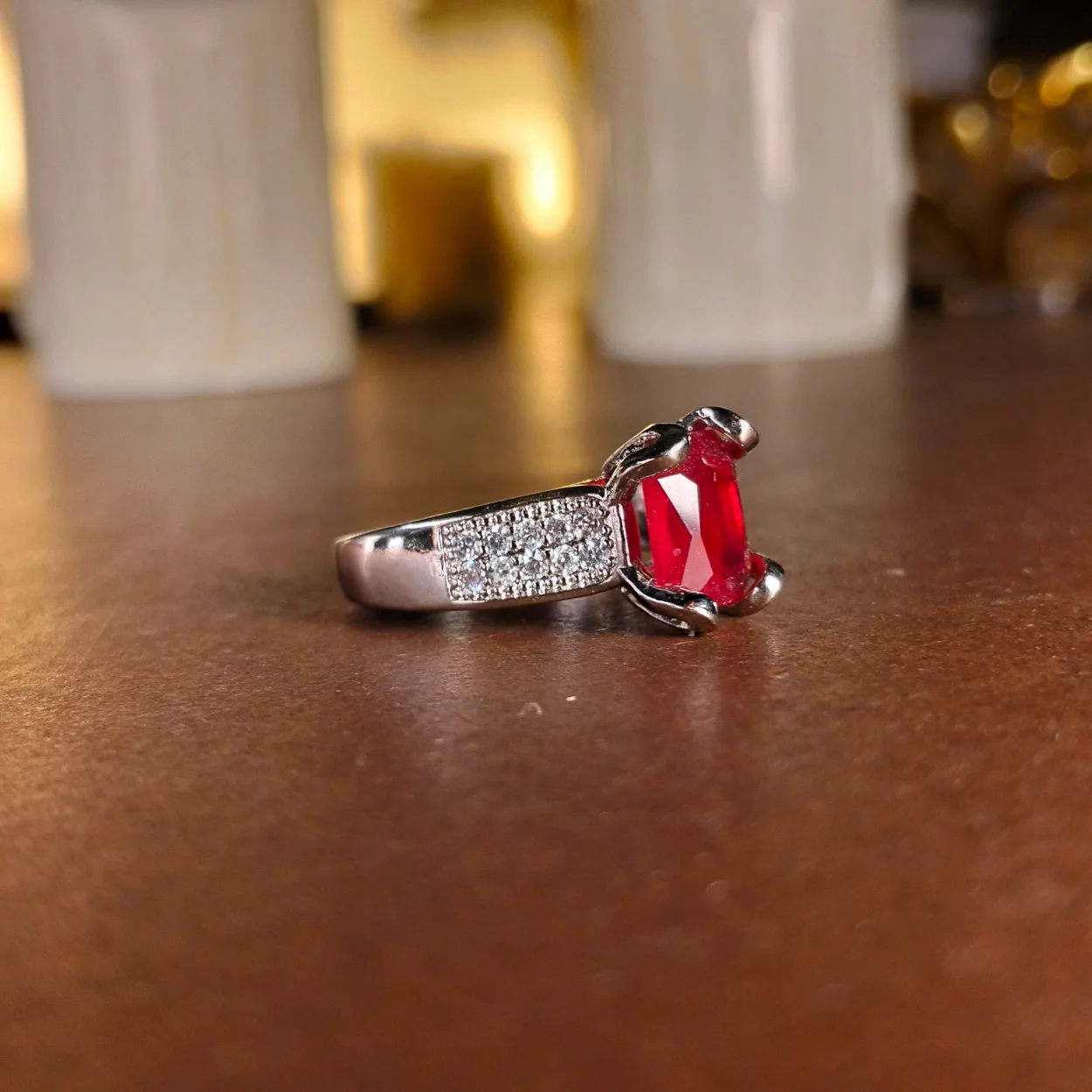 Red rectangular stone golden ring - Image 2