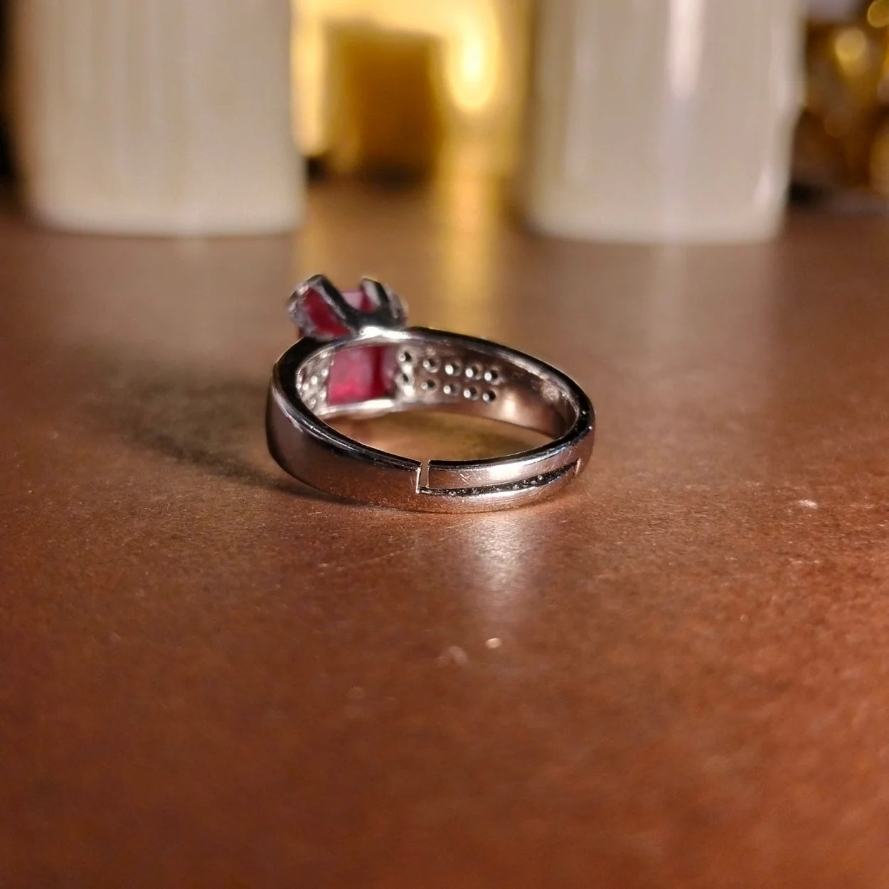 Red rectangular stone golden ring - Image 3