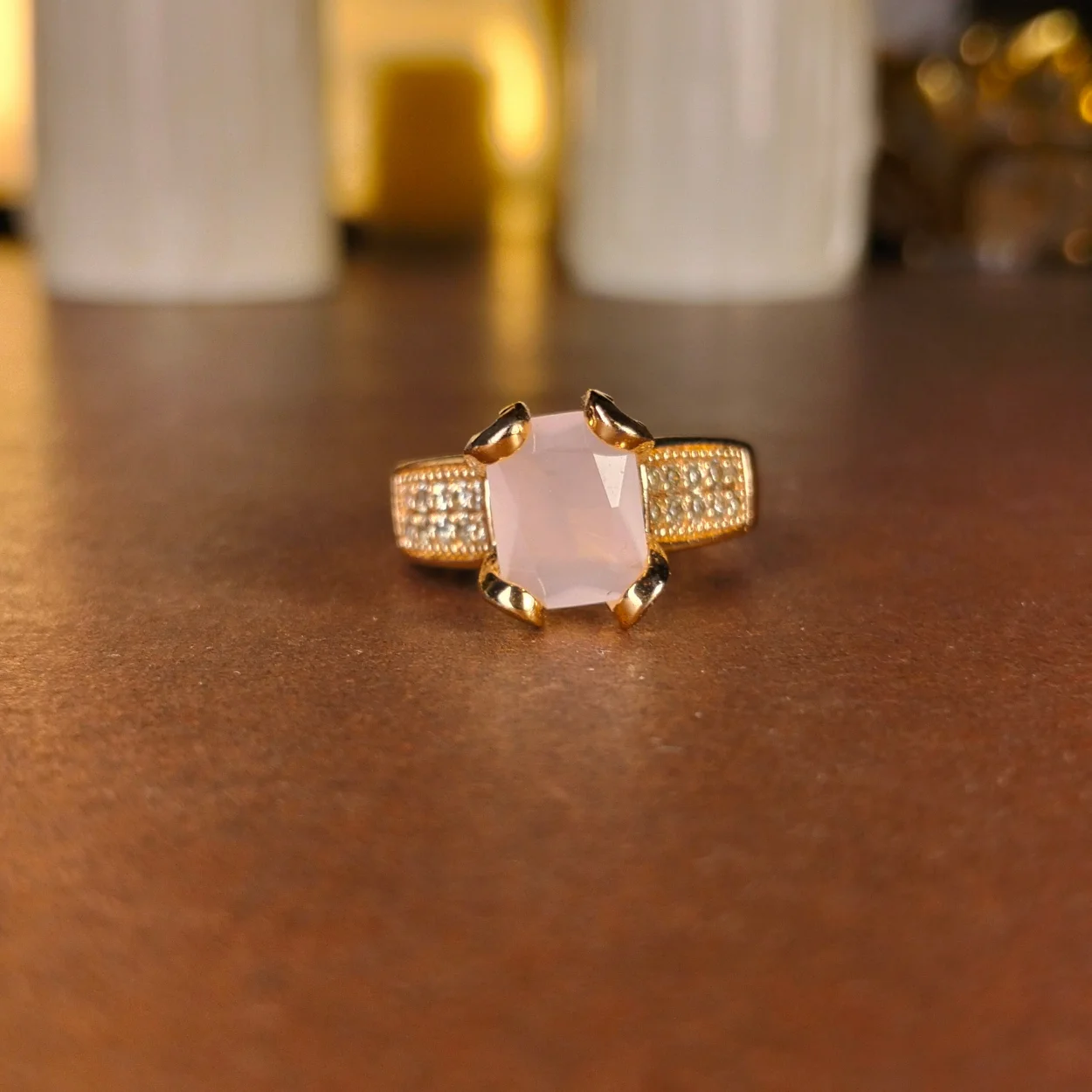 Pink rectangular stone golden ring - Image 4