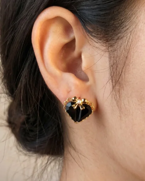 Black Heart shaped ear stud earrings