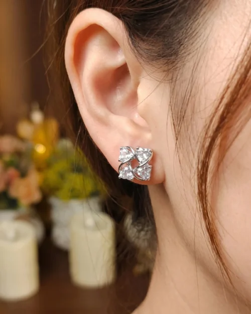 White shamrock Ear stud earrings